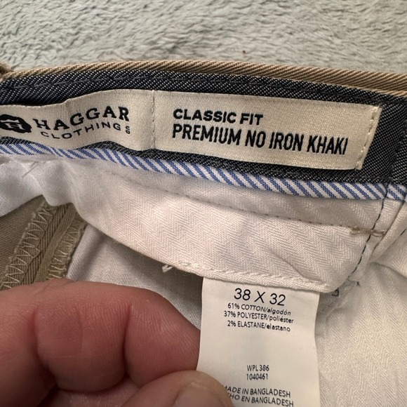 NWT Haggar Mens Classic Fit Premium Khaki Pleated Pants 38x32 Stretch Fabric - Picture 4 of 8